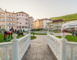 Отель "Democratia Ultra All Inclusive Family Hotel" / "Демократия Ультра Все Включено"